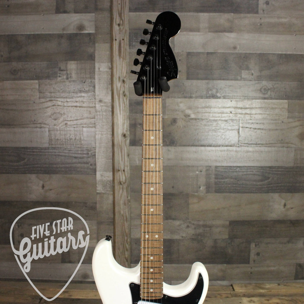 Pearl White Electric Guitar N39877