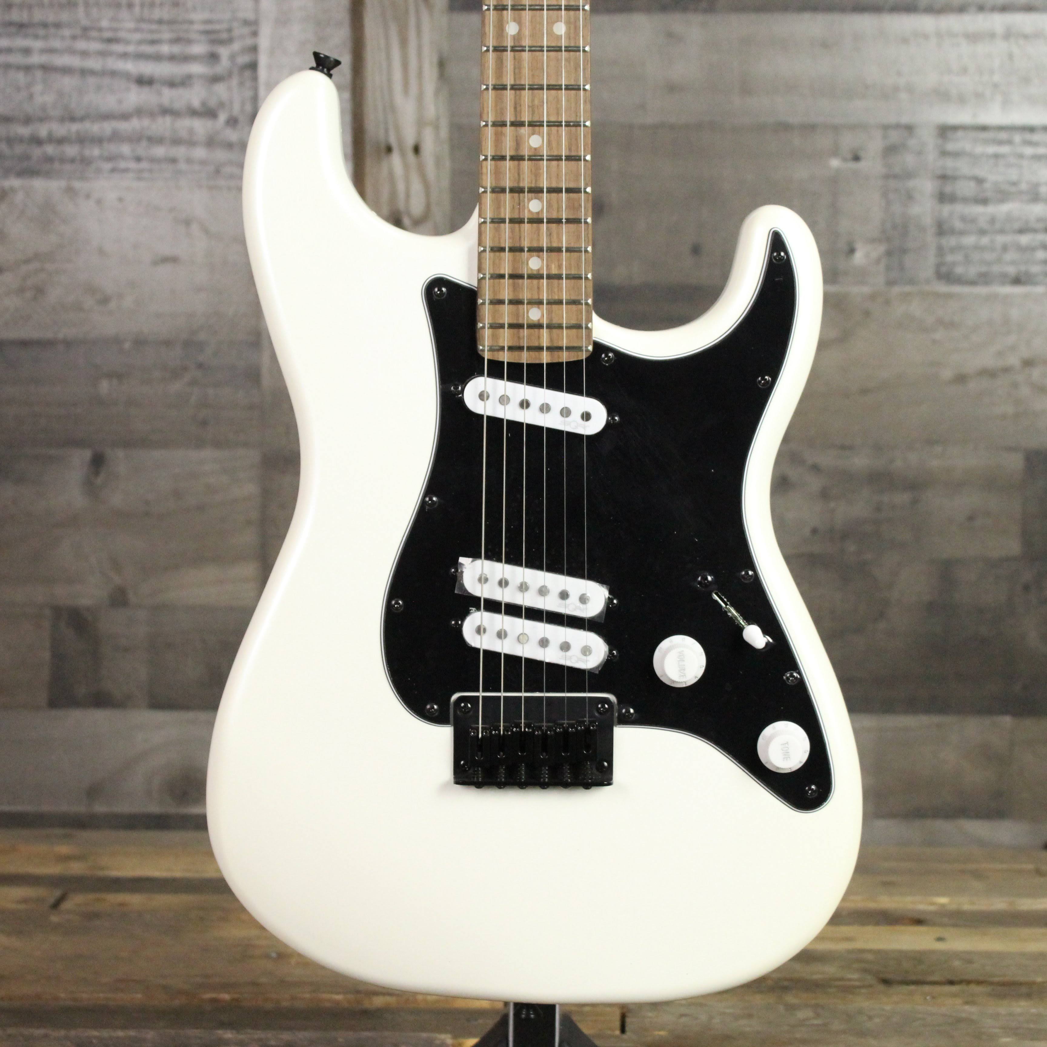 Pearl White Electric Guitar N39877
